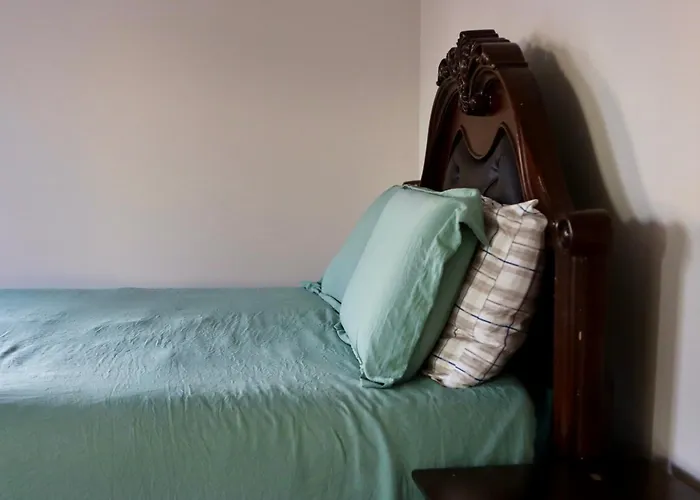 Cozy East Haven Apartment - Walk To Beach!