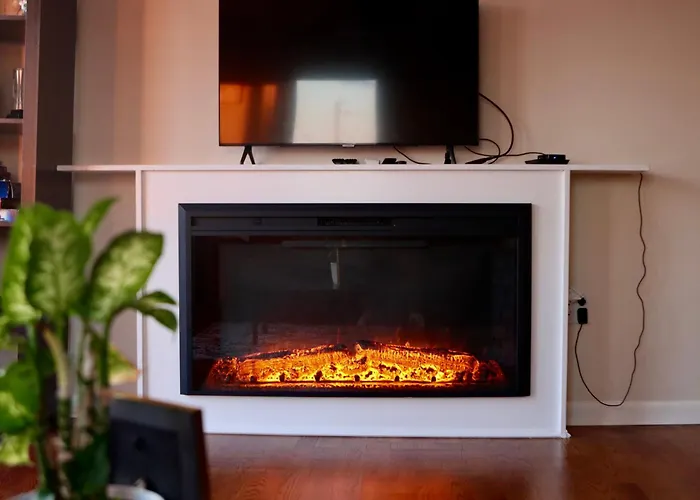 Cozy East Haven Apartment - Walk To Beach!